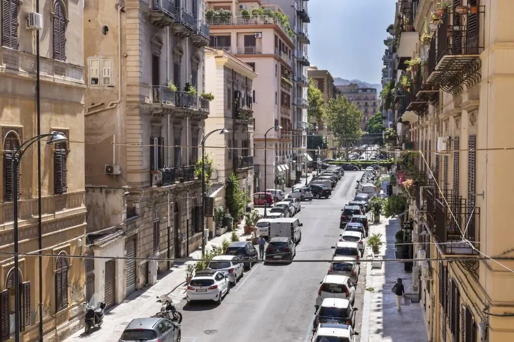 Al Politeama Apartment Palermo Italy